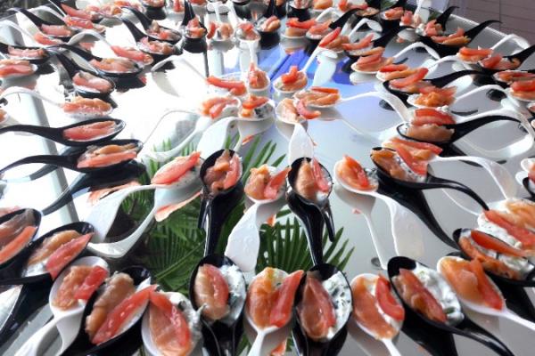Cuillères apéritives au saumon fumé - Vin d'honneur pour un mariage